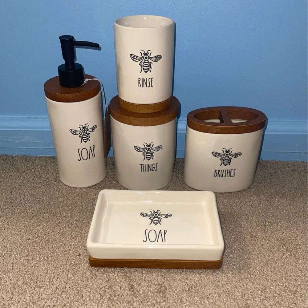 Rae Dunn Bathroom Set